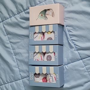 4 boxes of women's socks